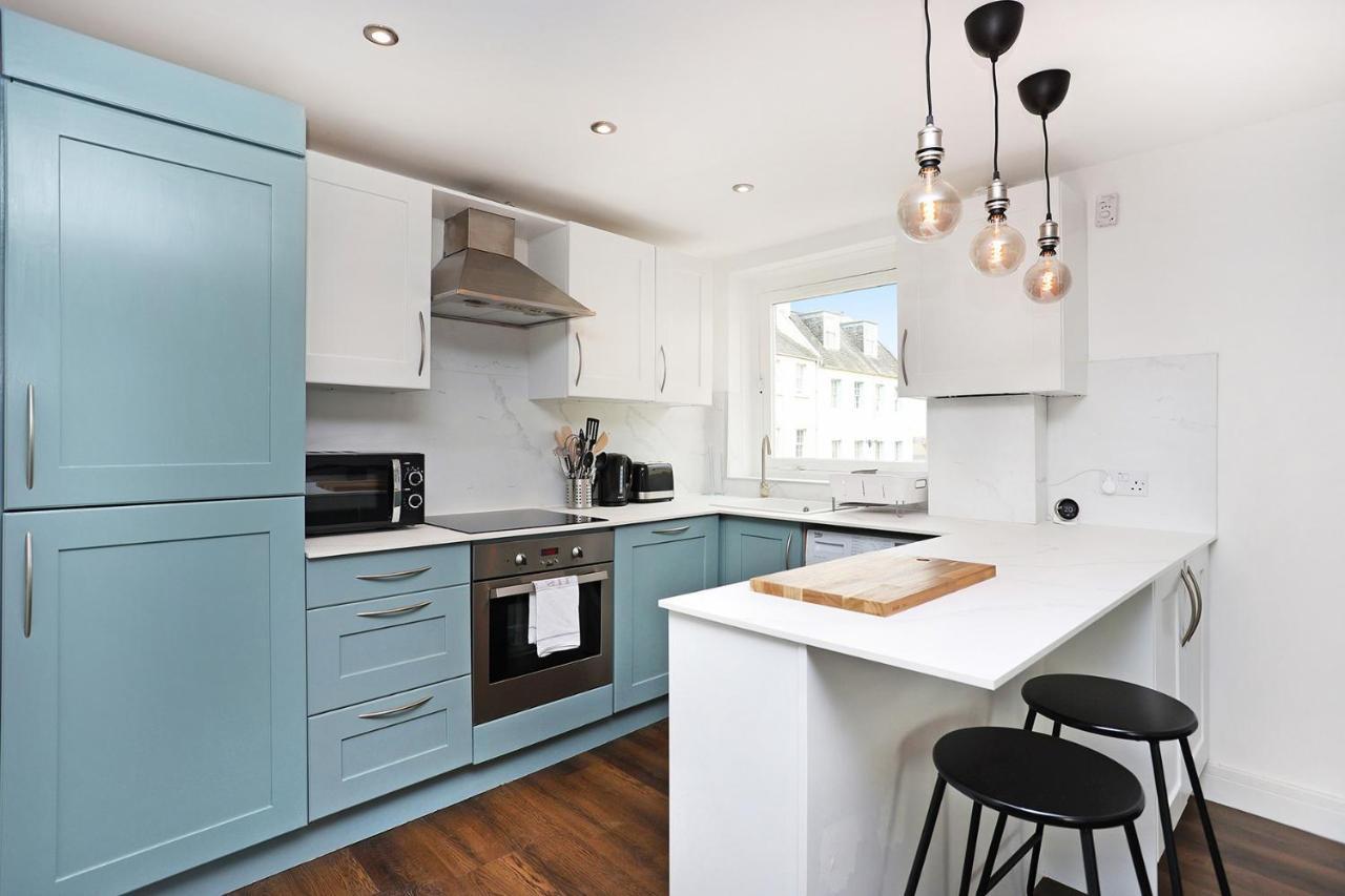 Joivy Contemporary Royal Mile Apartment With Balcony Édimbourg Extérieur photo