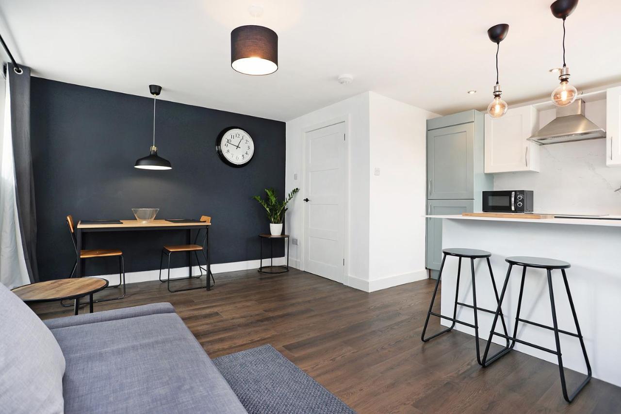 Joivy Contemporary Royal Mile Apartment With Balcony Édimbourg Extérieur photo