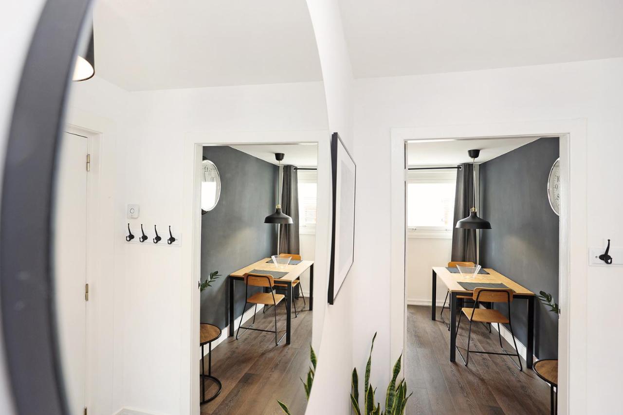 Joivy Contemporary Royal Mile Apartment With Balcony Édimbourg Extérieur photo