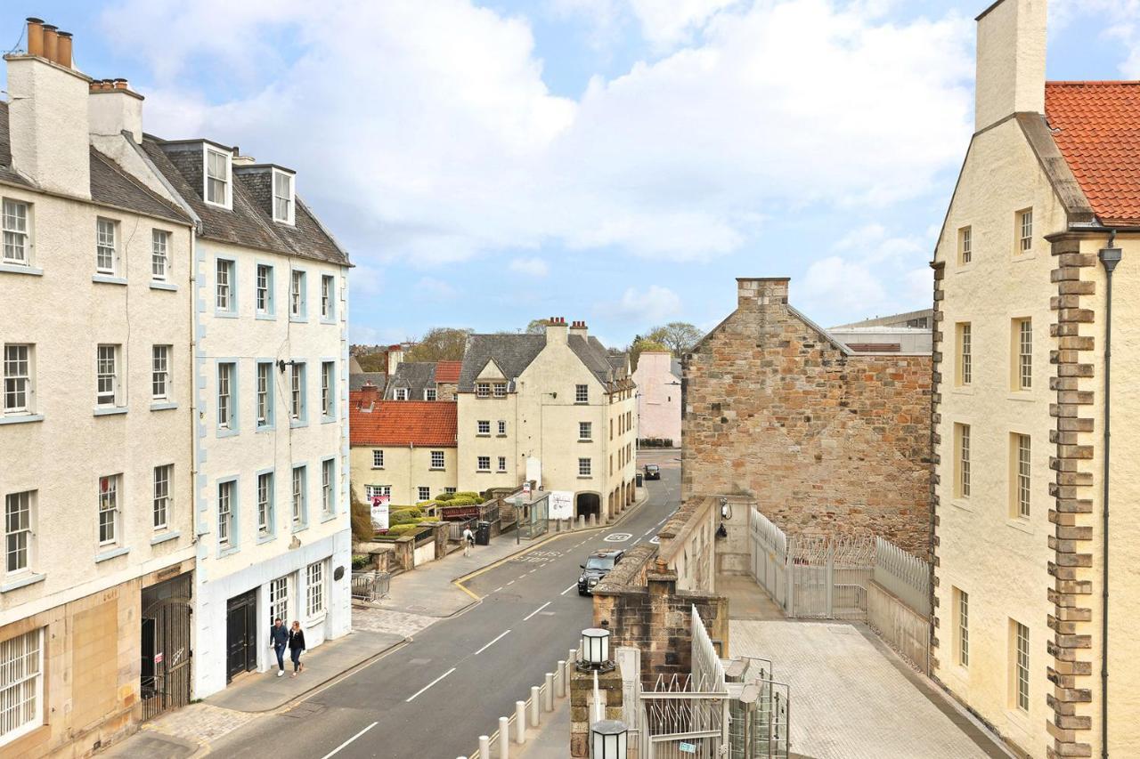 Joivy Contemporary Royal Mile Apartment With Balcony Édimbourg Extérieur photo