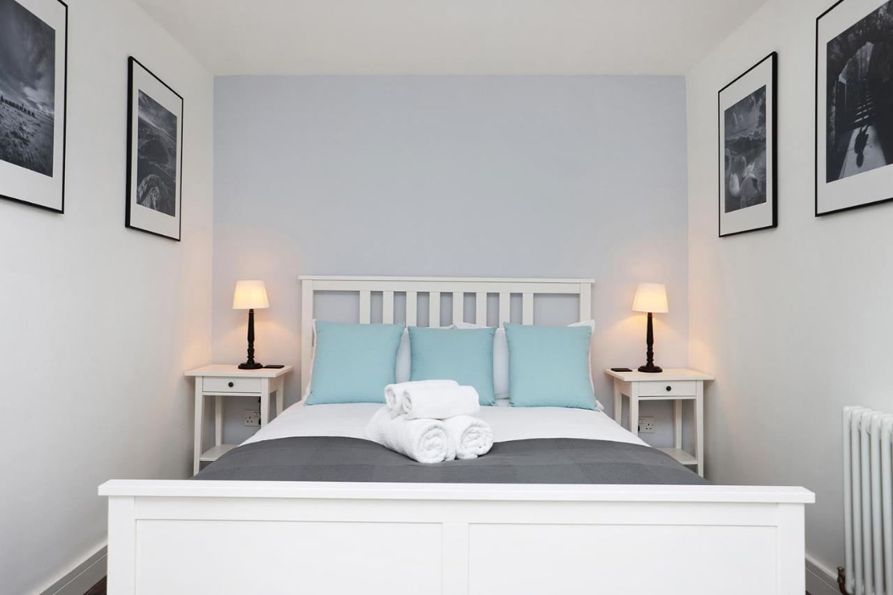 Joivy Contemporary Royal Mile Apartment With Balcony Édimbourg Extérieur photo