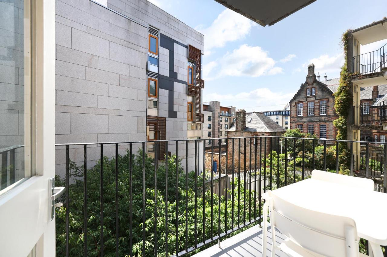 Joivy Contemporary Royal Mile Apartment With Balcony Édimbourg Extérieur photo