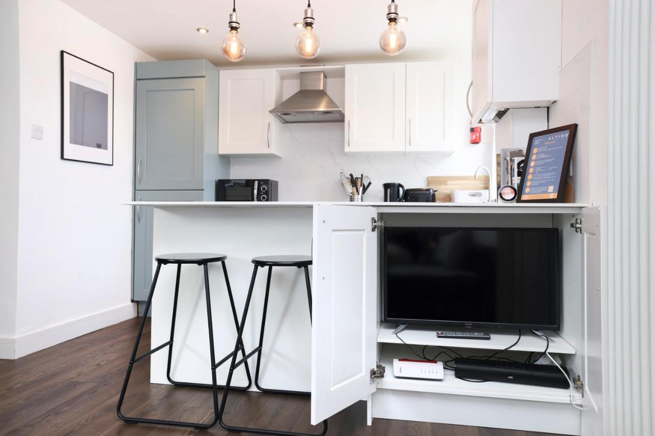 Joivy Contemporary Royal Mile Apartment With Balcony Édimbourg Extérieur photo